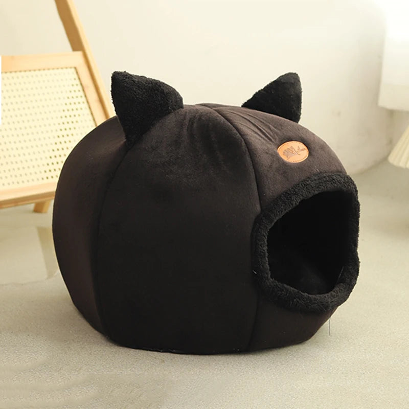 Premium Winter Cat Bed - Luxurious Indoor Nest for Warm Comfort